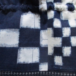 着物リメイク　久留米の絵絣で作った巾着袋　２１１０ 4枚目の画像