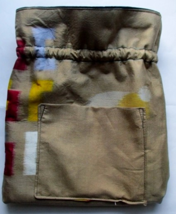 着物リメイク　久留米の絵絣で作った巾着袋　２１１０ 8枚目の画像