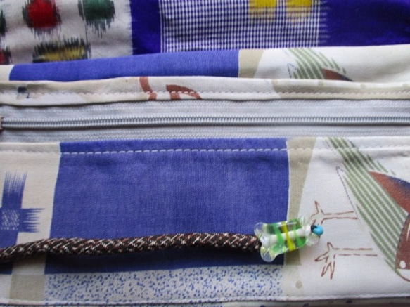 着物リメイク　子供の着物で作った和風財布　２２７６ 6枚目の画像