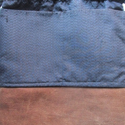 着物リメイク　藍大島と酒袋で作った巾着袋 　２２７９ 4枚目の画像