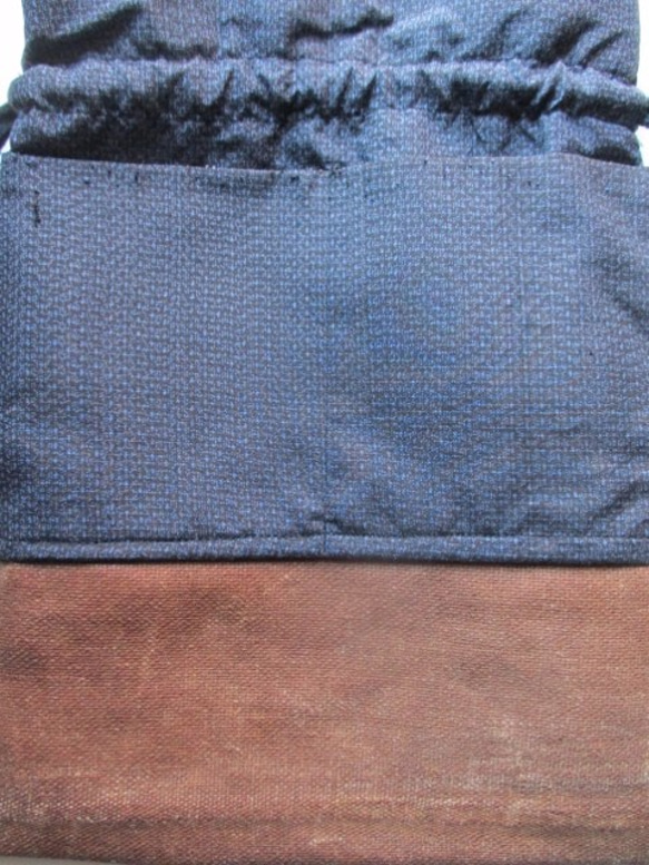 着物リメイク　藍大島と酒袋で作った巾着袋 　２２７９ 4枚目の画像
