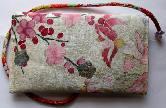 送料無料　着物リメイク花柄の訪問着で作った和風財布　２３５９ 4枚目の画像
