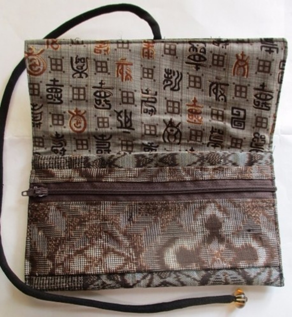 送料無料　着物リメイク　泥大島紬で作った和風財布　２３７５ 5枚目の画像