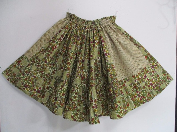 送料無料　花柄の着物で作ったミニスカート ２５９３ 10枚目の画像