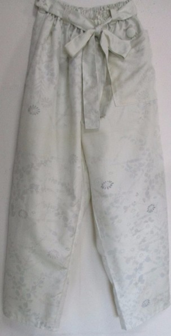 送料無料　花柄の着物で作ったサブリナパンツ　２７６９ 5枚目の画像