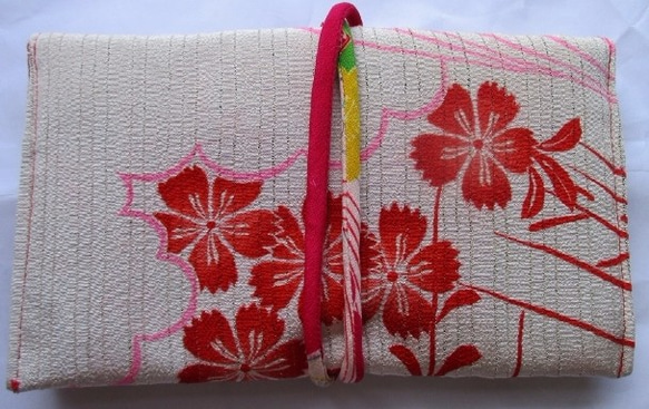 送料無料　花柄の絽の着物で作った和風財布・ポーチ　２７７４ 2枚目の画像