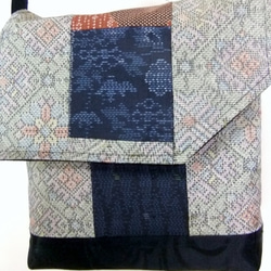 着物　大島紬のミニショルダーバック　８８６ 1枚目の画像