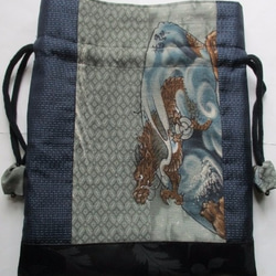 送料無料　藍大島紬とモスの長襦袢で作った巾着袋　３０９３ 1枚目の画像