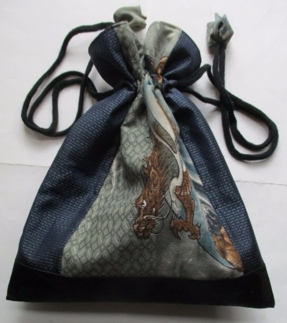 送料無料　藍大島紬とモスの長襦袢で作った巾着袋　３０９３ 5枚目の画像