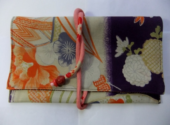 古布　錦紗縮緬の着物で作った和風お財布　あ１３３ 1枚目の画像