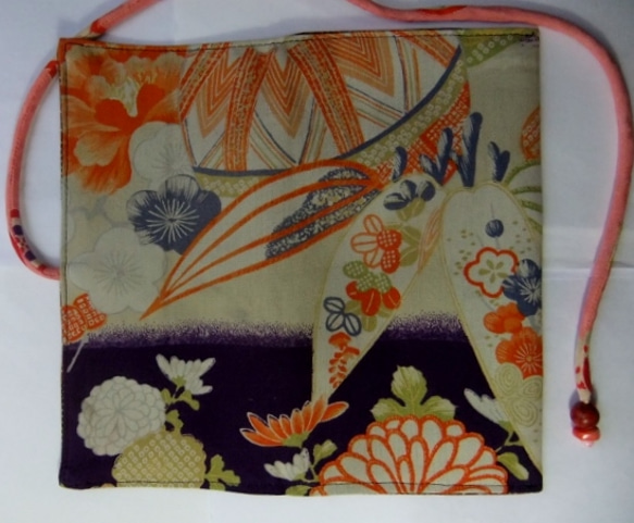 古布　錦紗縮緬の着物で作った和風お財布　あ１３３ 5枚目の画像