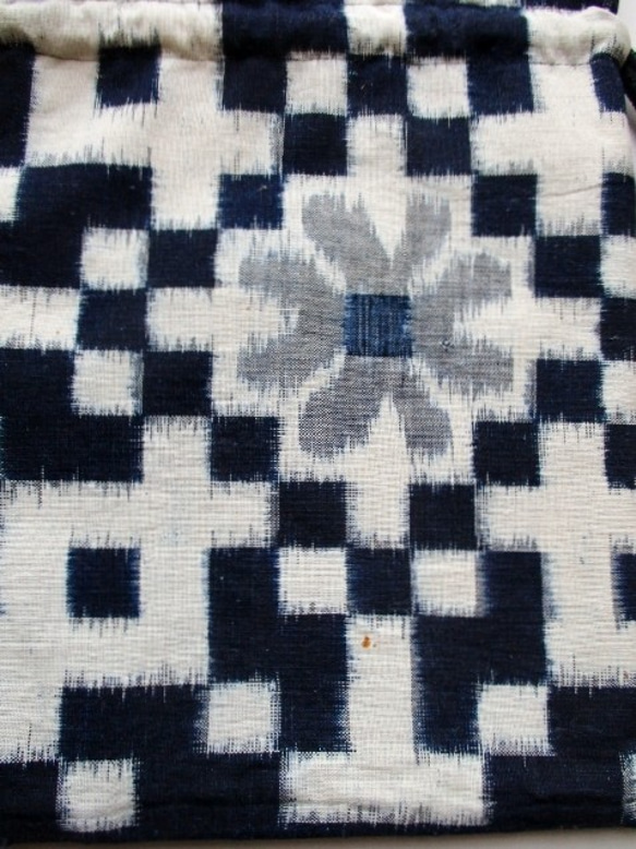 送料無料　久留米の絵絣で作った巾着袋　３４１７ 3枚目の画像