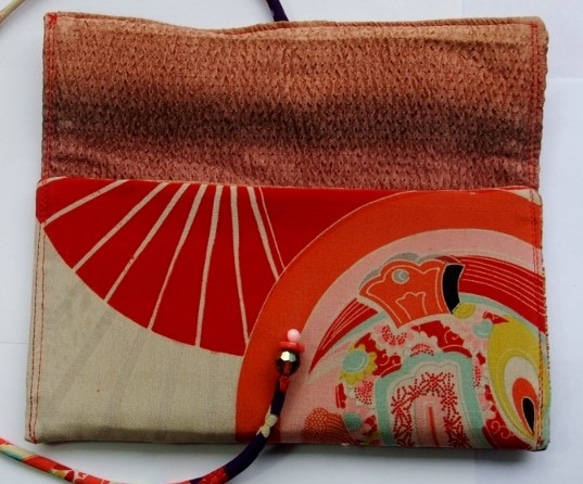 長襦袢と鶴柄の着物で作った和風札入れ、ポーチ　あ７５１ 4枚目の画像