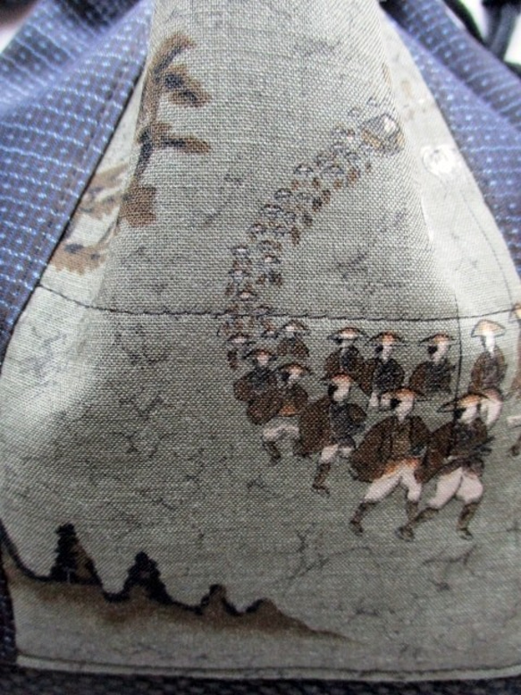 ４８８９　長襦袢と藍大島紬で作った巾着袋　＃送料無料 2枚目の画像