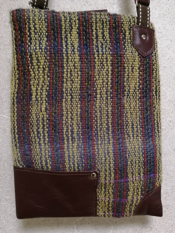 手織り生地使い　縦縞サコッシュ　２ポケット 4枚目の画像