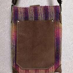 手織り生地使い　手刺繍のサコッシュ　ウール 4枚目の画像
