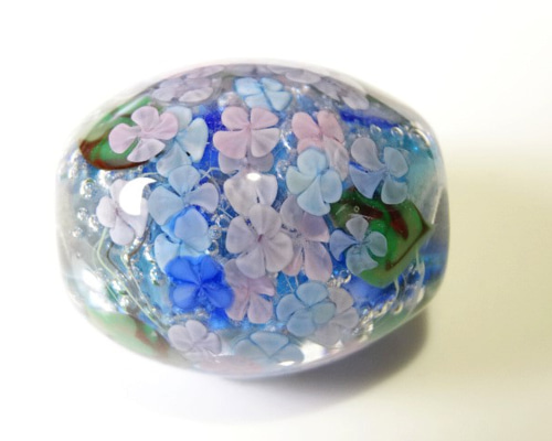 紫陽花のとんぼ玉（ガラス玉） ネックレス・ペンダント 富松望 硝子