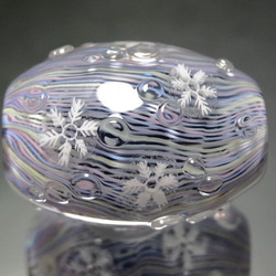 雪の結晶のとんぼ玉（ガラス玉） 1枚目の画像