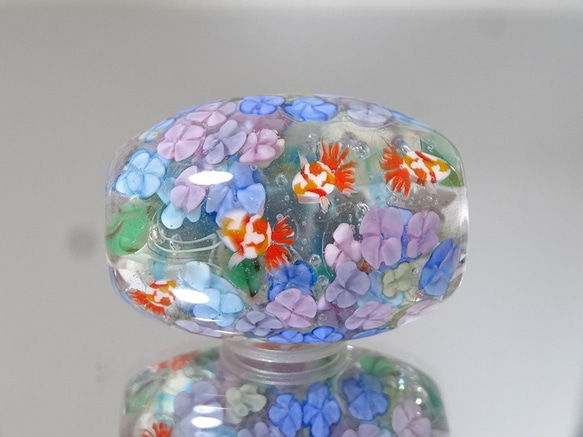 紫陽花と金魚のとんぼ玉（ガラス玉） 4枚目の画像
