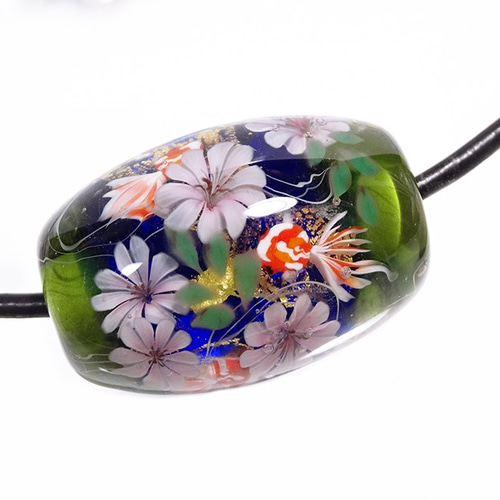 桜と金魚のとんぼ玉（ガラス玉）金箔入り ネックレス