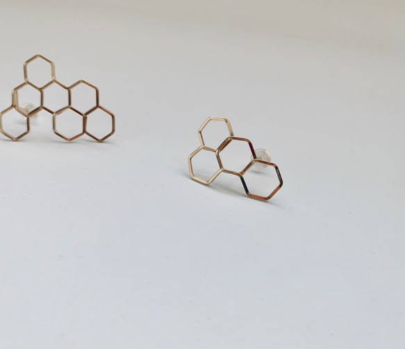 販売終了作品　ひとふでピアス 【honeycomb】 4枚目の画像