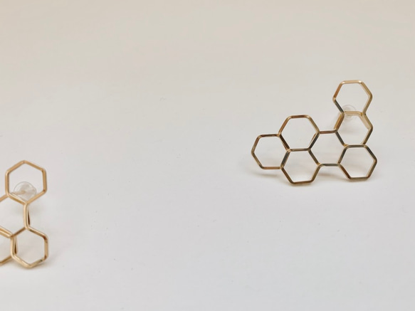 販売終了作品　ひとふでピアス 【honeycomb】 5枚目の画像