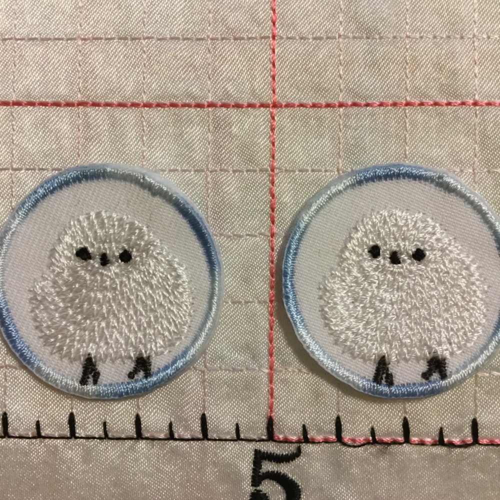 ペ*ノ様 axes femme 札幌限定 シマエナガ 刺繍 kawaii シマエナガ刺繍入タイ付きブラウス | outlet | axes femme