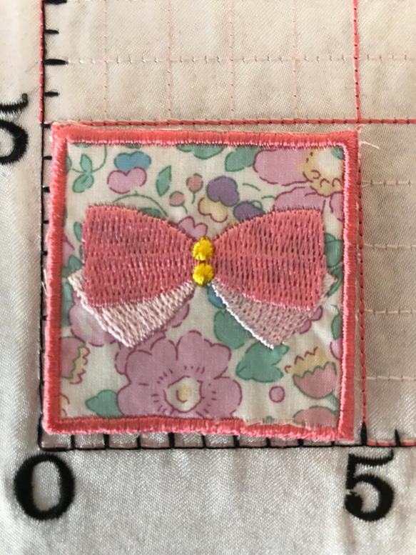リバティ　リボン刺繍アイロンワッペン 入園入学ワンポイントに 1枚目の画像