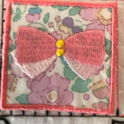 リバティ　リボン刺繍アイロンワッペン 入園入学ワンポイントに 2枚目の画像