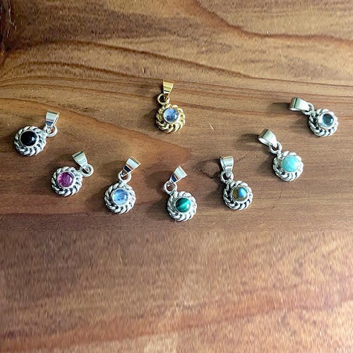 ARDANI energy jewelry】ヴィンテージデザインツイストペンダント