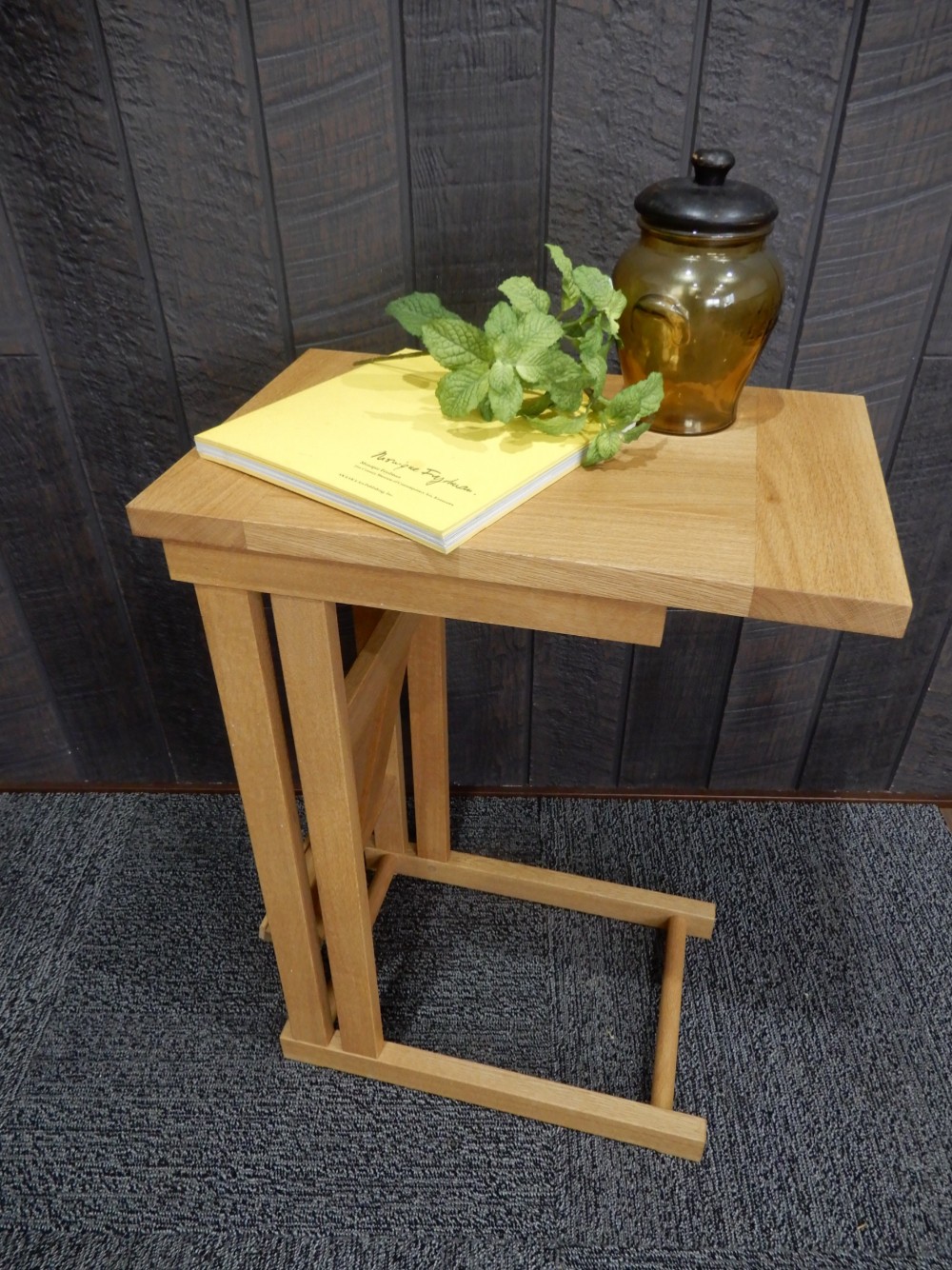 ソファーサイドテーブル　シンプル　サイズオーダー　おしゃれ　楢（オーク）無垢材　ちょっと贅沢