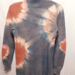 手染めのセーター（藍染＆ベンガラ染め） 3枚目の画像
