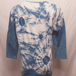 手染めの七分袖Tシャツ・兼用Mサイズ（藍染） 9枚目の画像