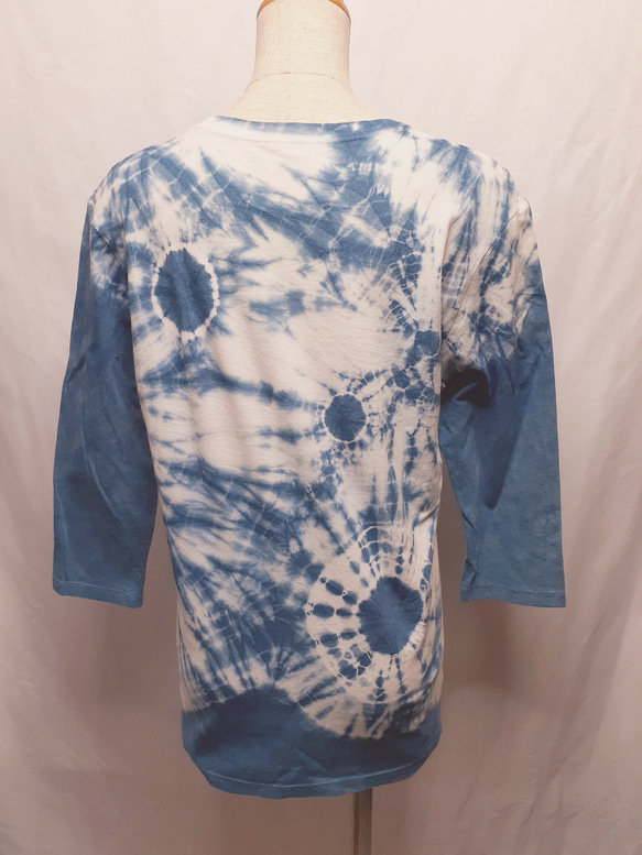 手染めの七分袖Tシャツ・兼用Mサイズ（藍染） 9枚目の画像