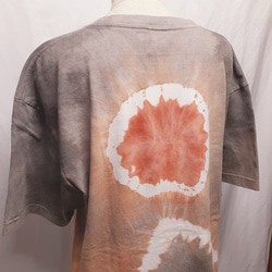 月と山の手染めTシャツ・兼用Lサイズ（ベンガラ染め） 8枚目の画像