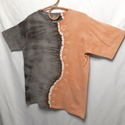 手染めのTシャツ・兼用Mサイズ（ベンガラ染め） 2枚目の画像