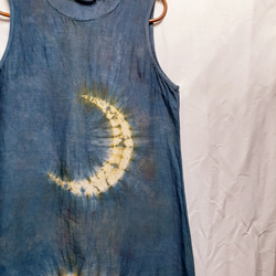 手染め＆縫製・月のワンピース（藍染・ベンガラ染め） 1枚目の画像
