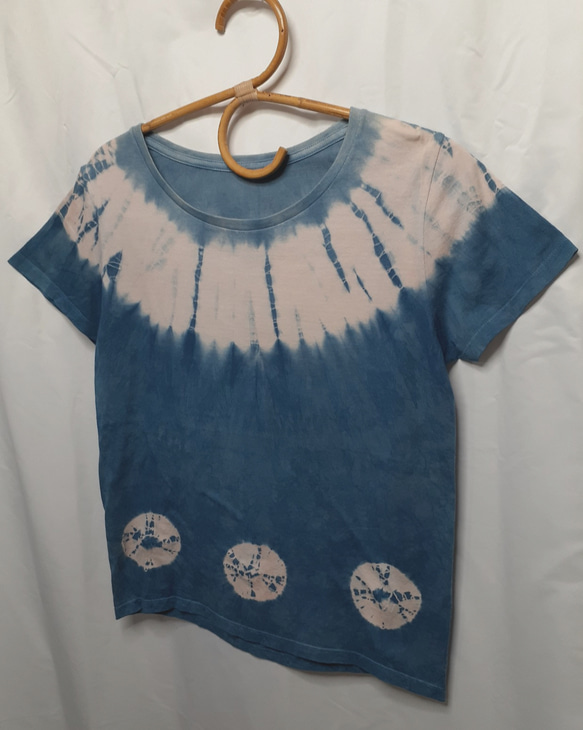手染めのTシャツ・レディースLサイズ（藍染） 3枚目の画像