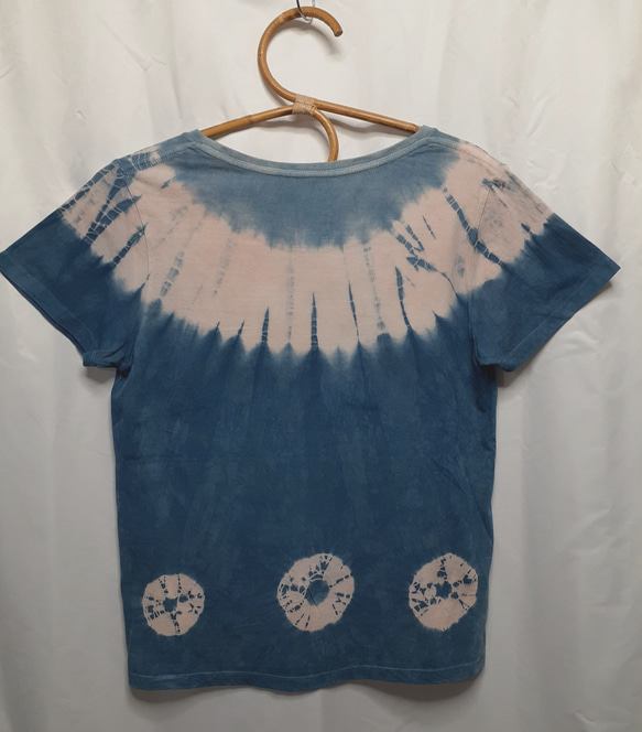 手染めのTシャツ・レディースLサイズ（藍染） 5枚目の画像