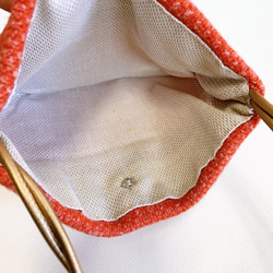 【毛糸なミニバッグ】（オレンジ × ゴールド）冬ギフト クリスマス　毛糸　もこもこ　スマホケース 4枚目の画像