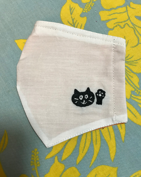 刺繍マスク　ねこ刺繍　オリジナル　シンプル　立体マスク 1枚目の画像