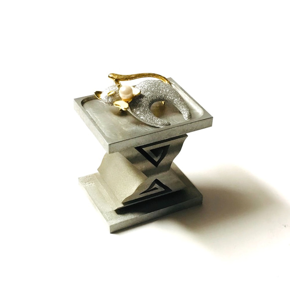 金属アート＊お家に飾りたい一品＊どこから見ても楽しいアクセサリー置き！ 6枚目の画像