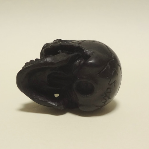 木彫刻 アート 『 ダークスカル 』 アフリカン・ブラック・ウッド 根付