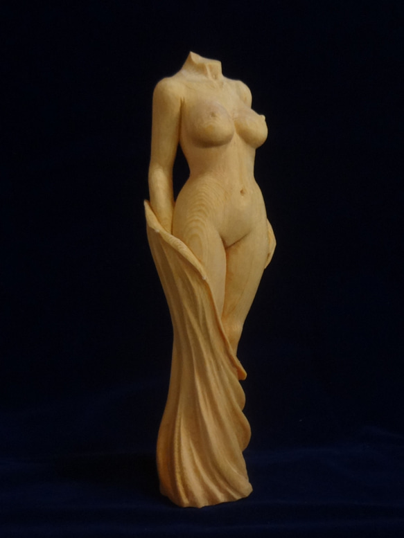 木彫刻 アート『 流れる時 』 トルソ 裸婦 芸術 アート 女性 ハンドメイド 松 手彫り 彫刻 3枚目の画像