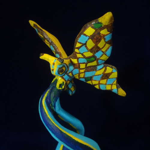 彫刻された白蝶貝のアート作品 Amazon.co.jp: 水芭蕉 3Dアート 白蝶貝 黒蝶貝 真珠 蝶貝細工