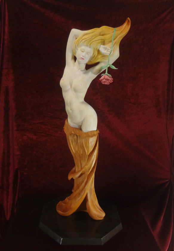 『 ローズ 』  木彫刻 アート 　芸術  ハンドメイド トルソ 手彫り 彫刻 花　薔薇　裸婦　女性　 1枚目の画像