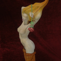 『 ローズ 』  木彫刻 アート 　芸術  ハンドメイド トルソ 手彫り 彫刻 花　薔薇　裸婦　女性　 4枚目の画像