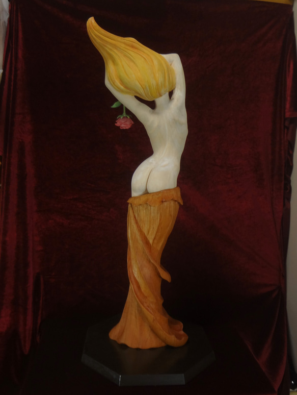 『 ローズ 』  木彫刻 アート 　芸術  ハンドメイド トルソ 手彫り 彫刻 花　薔薇　裸婦　女性　 6枚目の画像