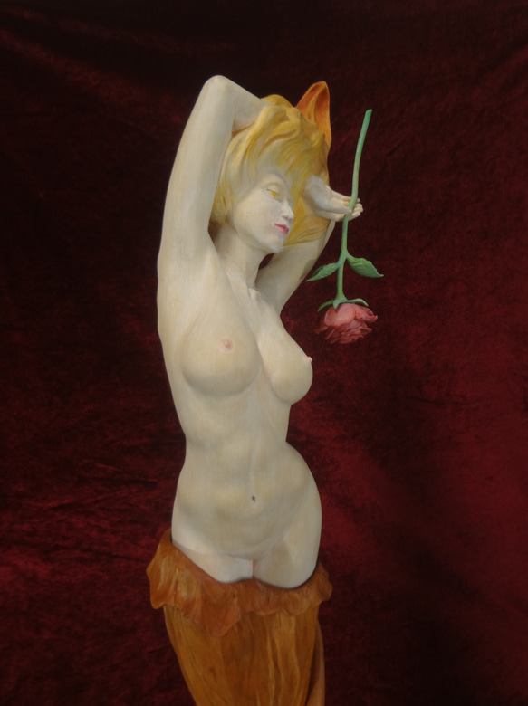 『 ローズ 』  木彫刻 アート 　芸術  ハンドメイド トルソ 手彫り 彫刻 花　薔薇　裸婦　女性　 7枚目の画像