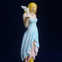 『 天使を持つ少女 』　木彫刻 アートトルソ 裸婦 芸術 アート 女性 ハンドメイド 松 手彫り 彫刻 ギリシア神話 4枚目の画像